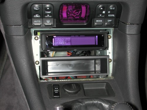 CDX-M800 installed, no trim